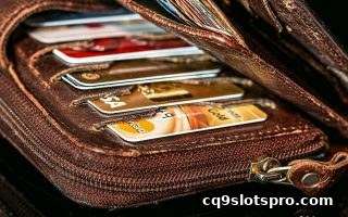 cq9电子深度解析：英超直播平台银行卡提现风险与安全策略